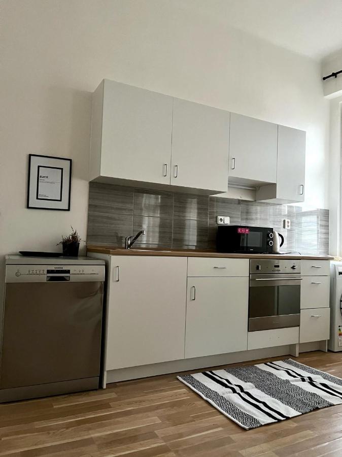 Roomy Apartment Close To Palmovka Prague Luaran gambar
